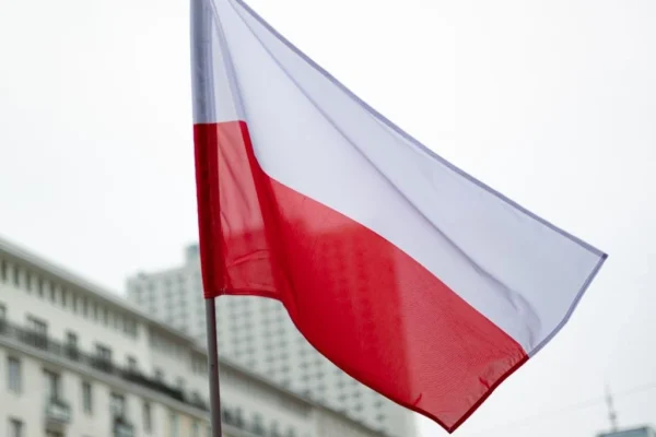 Без роботи — додому? У Польщі запропонували депортувати частину українців