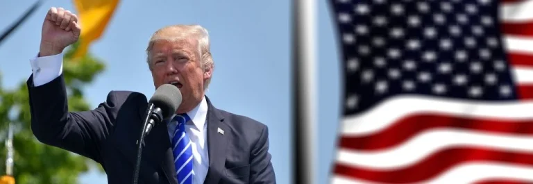 Біля гольф-клубу Трампа затримали чоловіка з арсеналом зброї