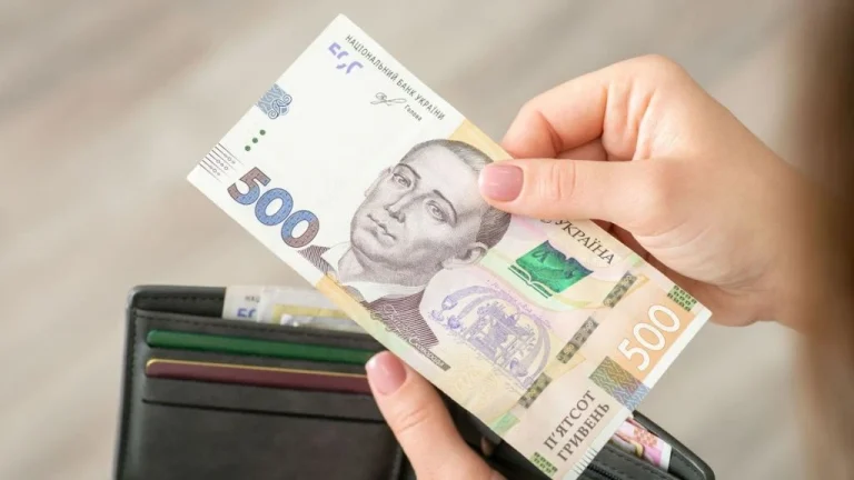 НБУ замінює старі 500 гривень: чи прийматимуть їх у магазинах
