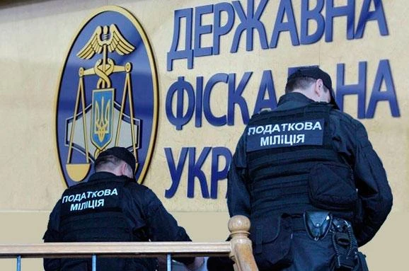 Податкова кличе «поговорити»: коли на дзвінок можна не реагувати